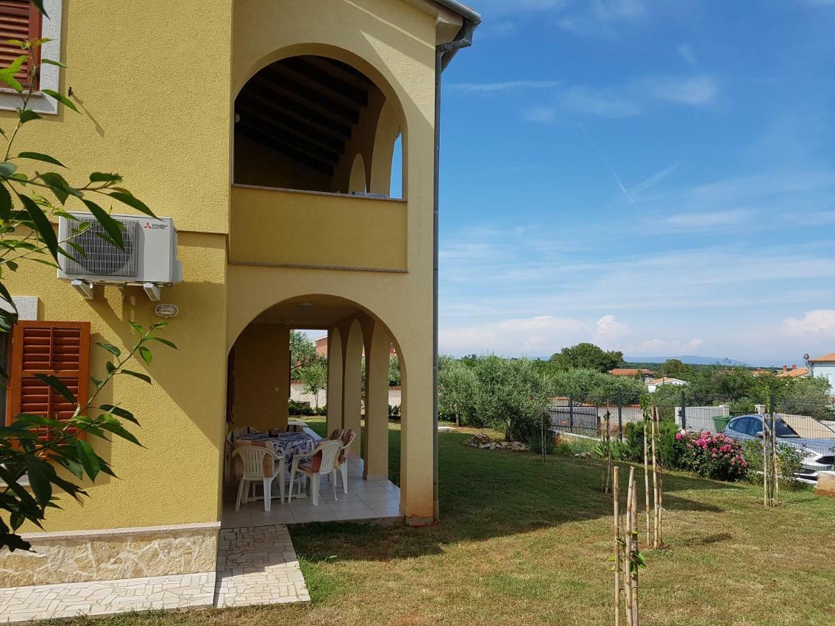 Apartment Barba Liznjan Exterior photo